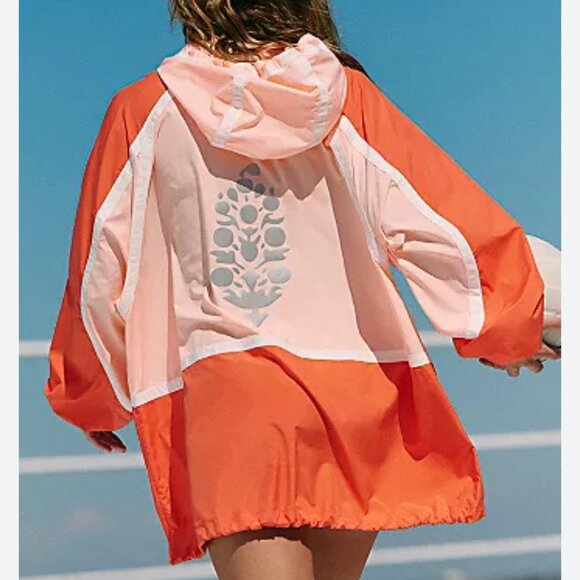 NEW FREE PEOPLE MOVEMENT LIKE THE WIND WINDBREAKER HOODIE XS - Picture 1 of 4
